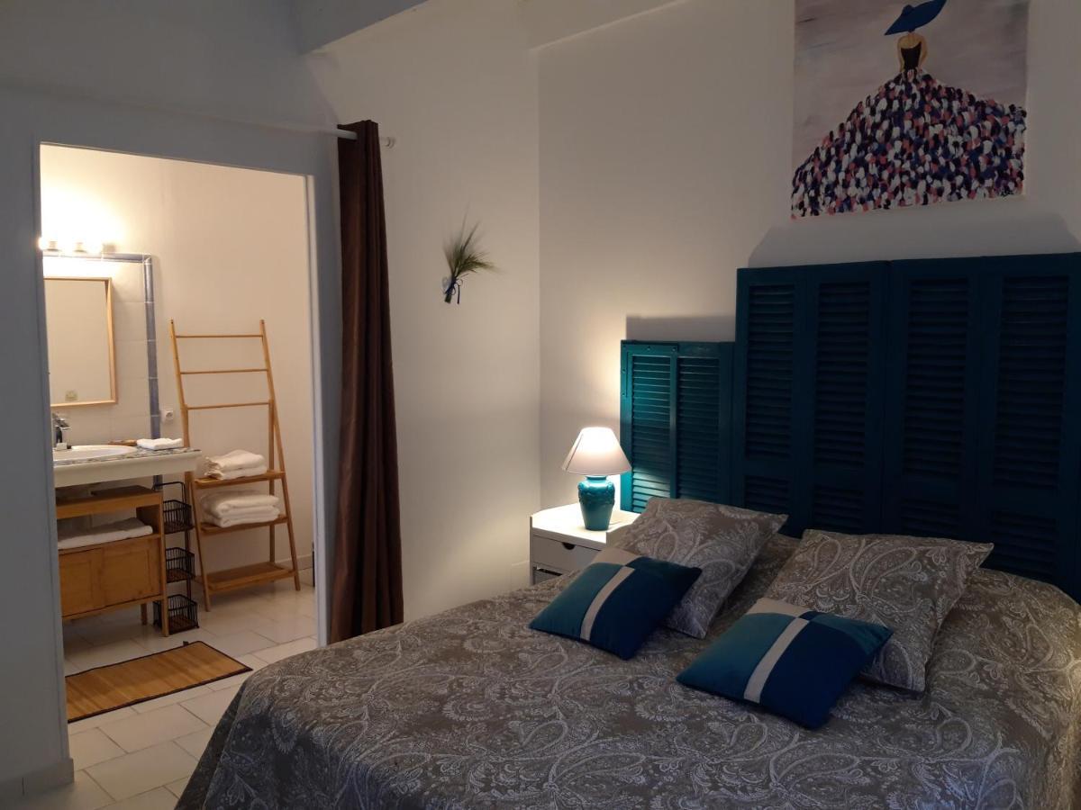 Hotel La Margottière chez isa et titi à Rians  Extérieur photo